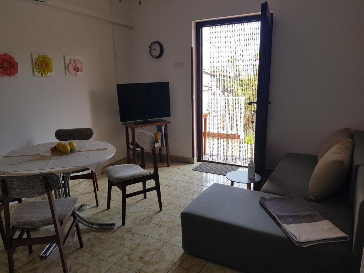 Apartment Ute マリ・ロシニュ エクステリア 写真